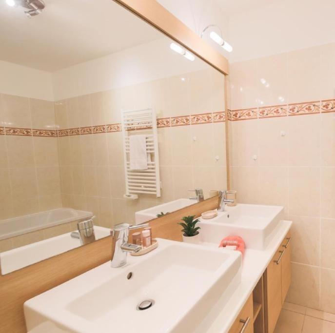 Appartement Jardins Massena Ap4088 Nice, By Riviera Homes
